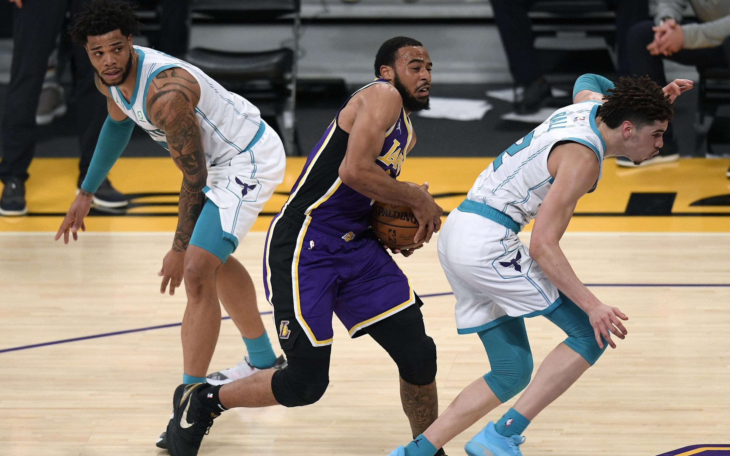 NBA常规赛加时末段走向成谜；夏洛特黄蜂队长鼓劲；引发热议；医务组通报恢复的简单介绍