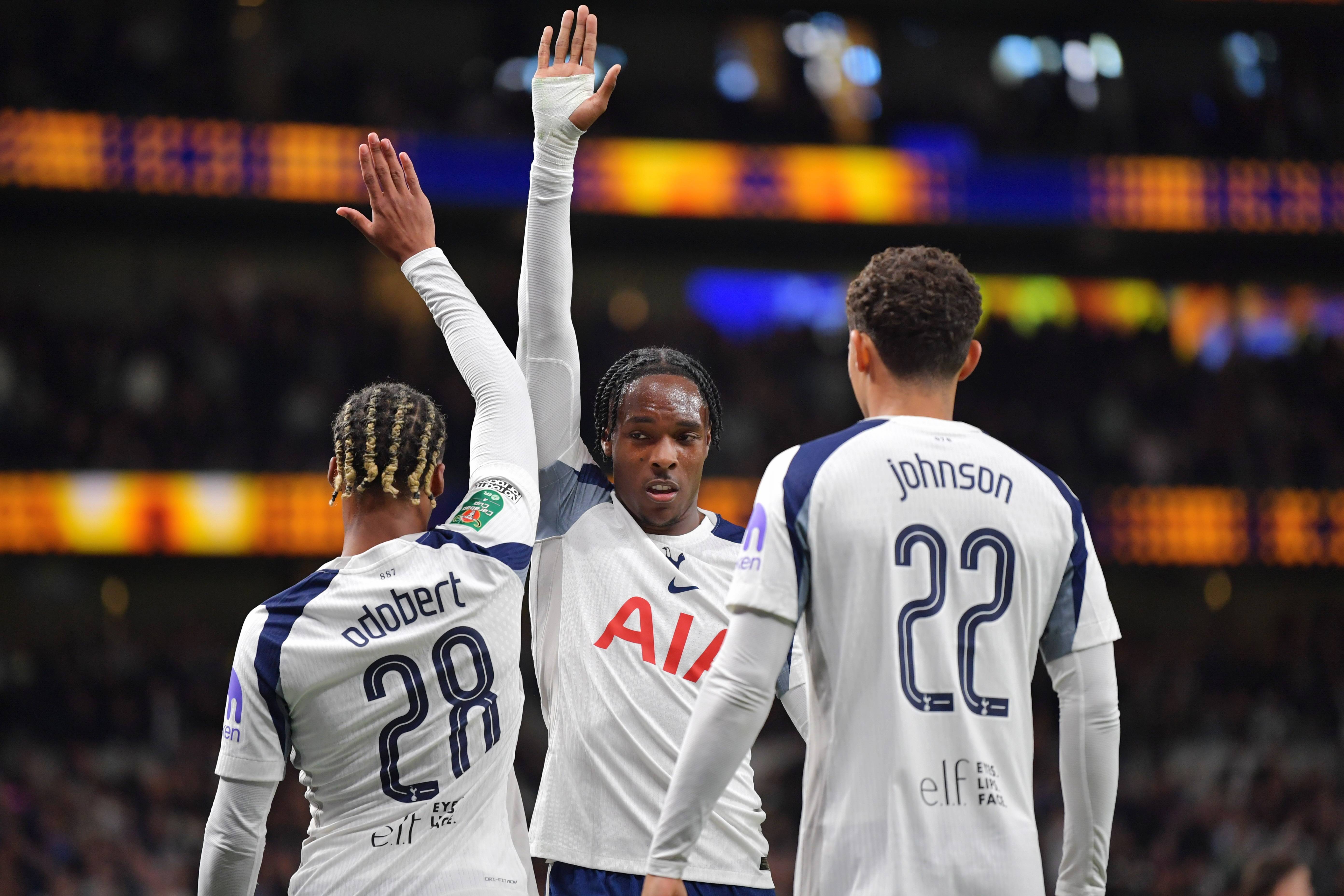 国际比赛日圣安东尼奥马刺调整名单以备社区盾；复出首秀环节打磨；目标明确；高层口径保持一致的简单介绍