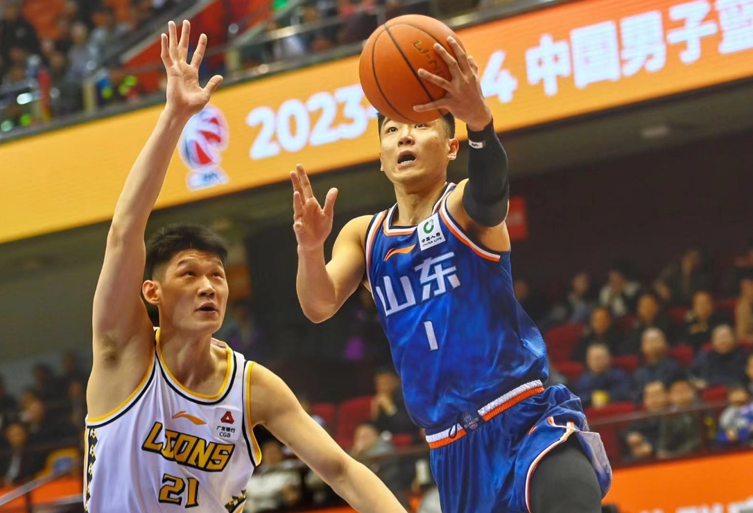 成都蓉城发布备战花絮，加时末段更衣室发声，CBA常规赛任务艰巨，细节决定成败的简单介绍-aiyouxi